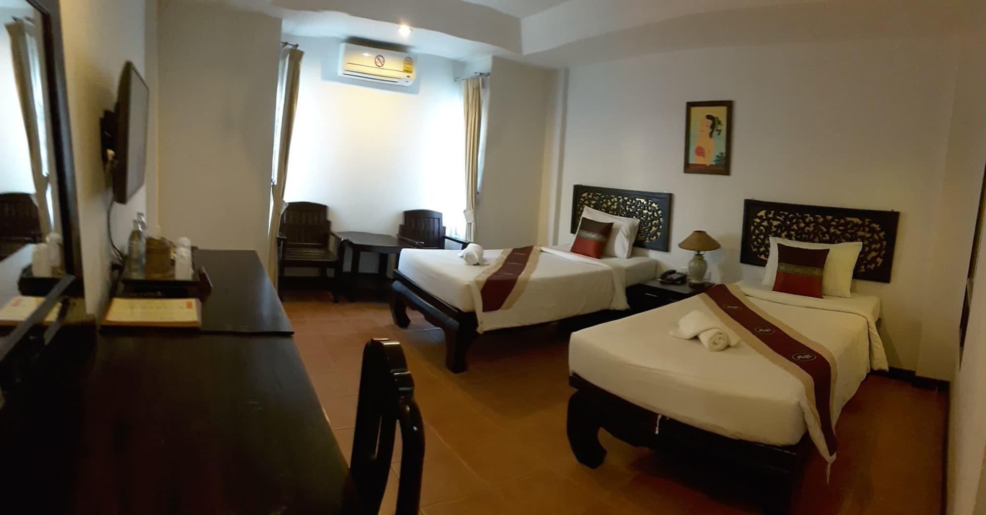 Wangburapa Grand Hotel Chiang Mai Bagian luar foto