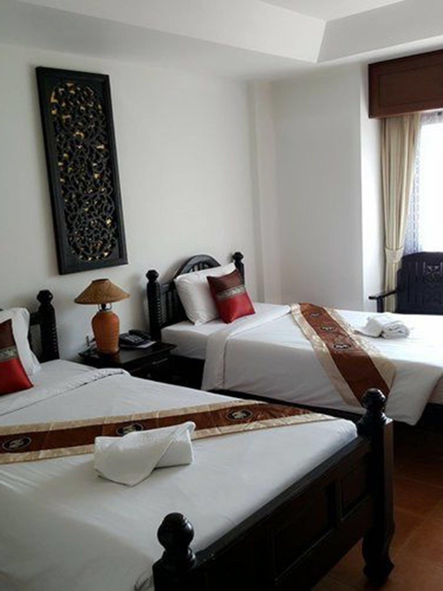 Wangburapa Grand Hotel Chiang Mai Bagian luar foto