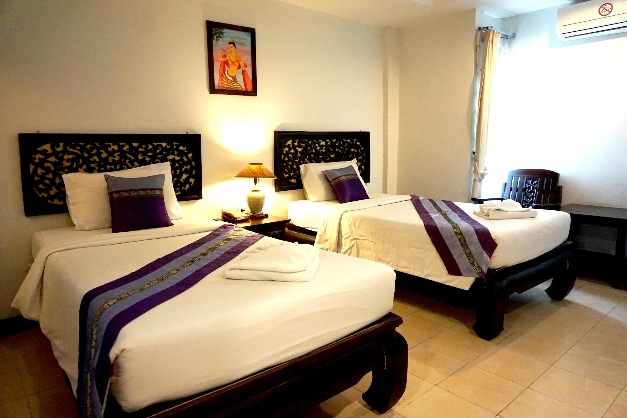 Wangburapa Grand Hotel Chiang Mai Bagian luar foto