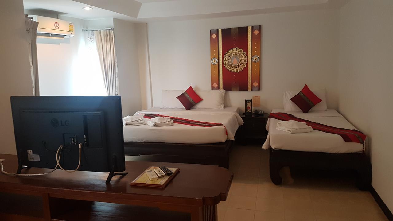 Wangburapa Grand Hotel Chiang Mai Bagian luar foto