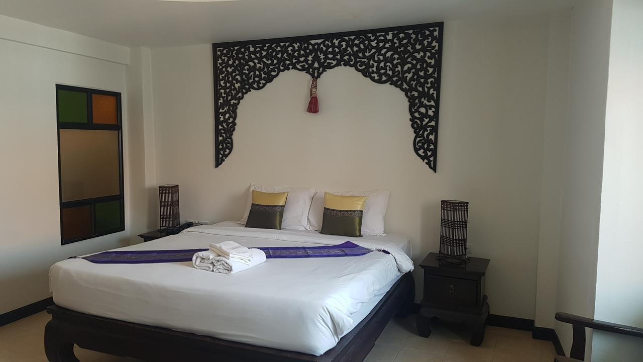 Wangburapa Grand Hotel Chiang Mai Bagian luar foto
