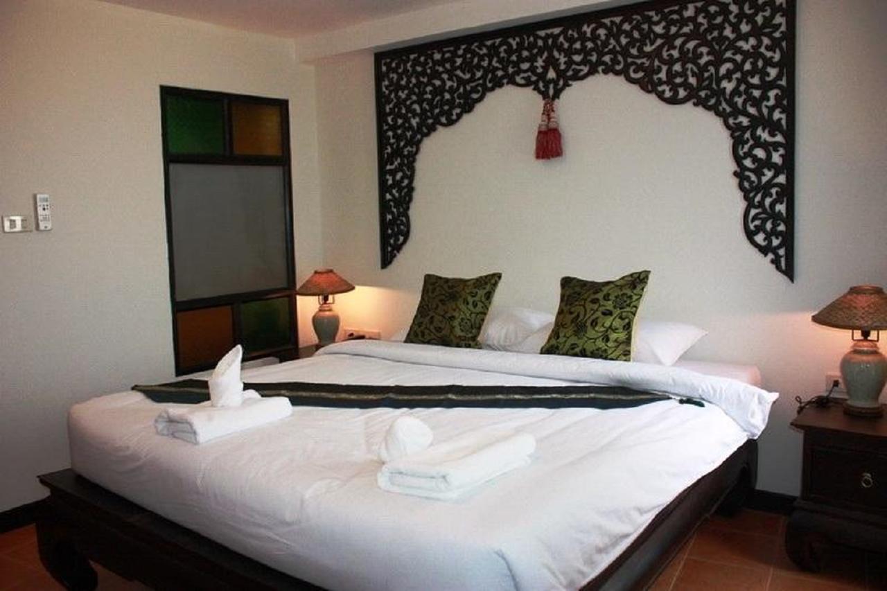 Wangburapa Grand Hotel Chiang Mai Bagian luar foto