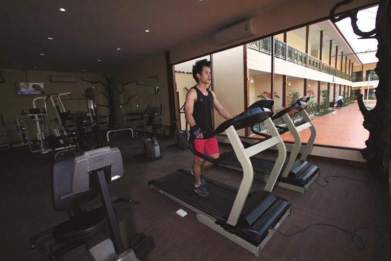 Wangburapa Grand Hotel Chiang Mai Bagian luar foto